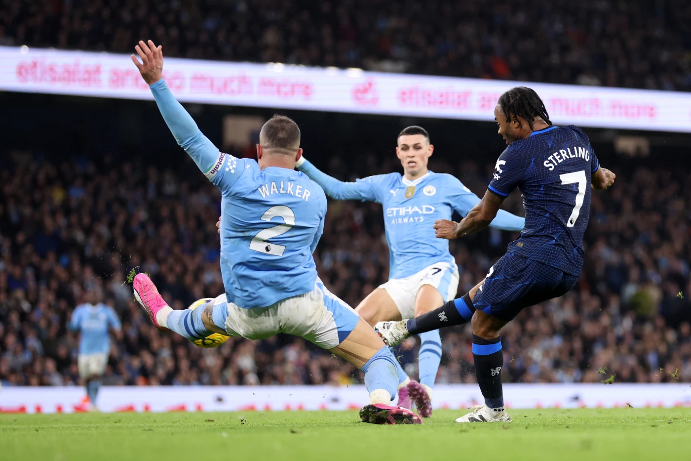 Man City đánh bại Chelsea